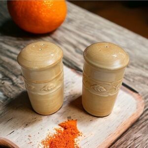 Vintage Salt & Pepper Shakers with leaf pattern peach / Cream color.